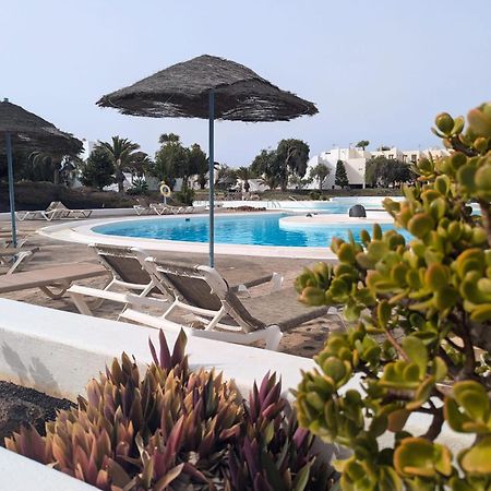 Charming Flat In Los Molinos With Terrace & Pools, Near Playa Bastian Costa Teguise Exteriör bild