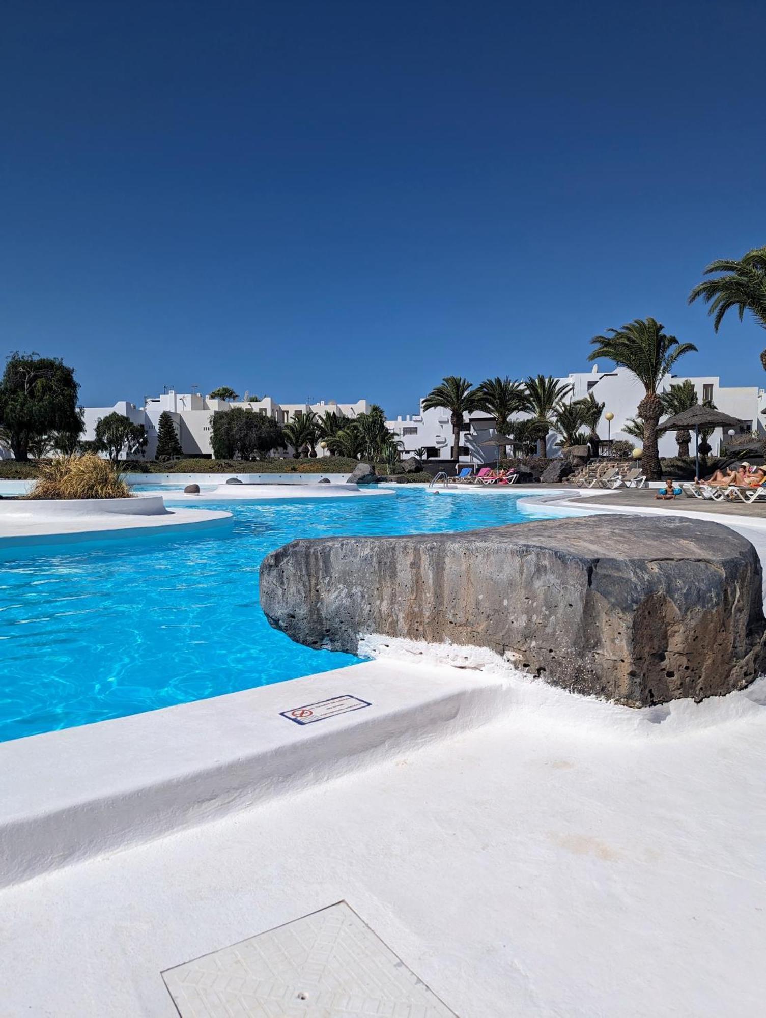 Charming Flat In Los Molinos With Terrace & Pools, Near Playa Bastian Costa Teguise Exteriör bild