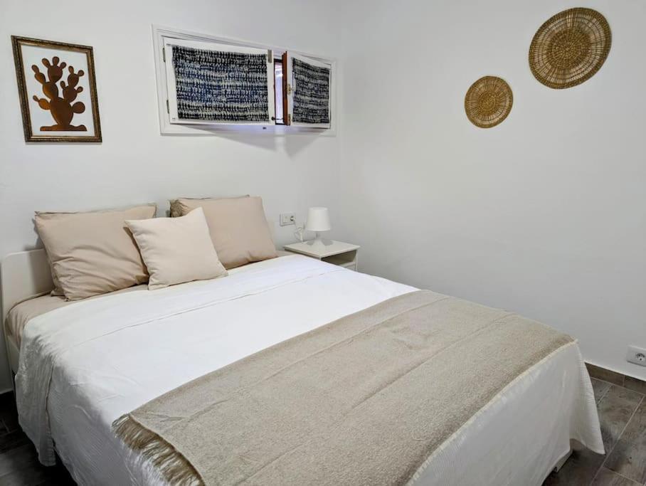 Charming Flat In Los Molinos With Terrace & Pools, Near Playa Bastian Costa Teguise Exteriör bild