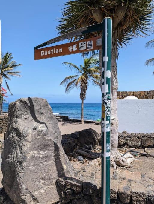 Charming Flat In Los Molinos With Terrace & Pools, Near Playa Bastian Costa Teguise Exteriör bild