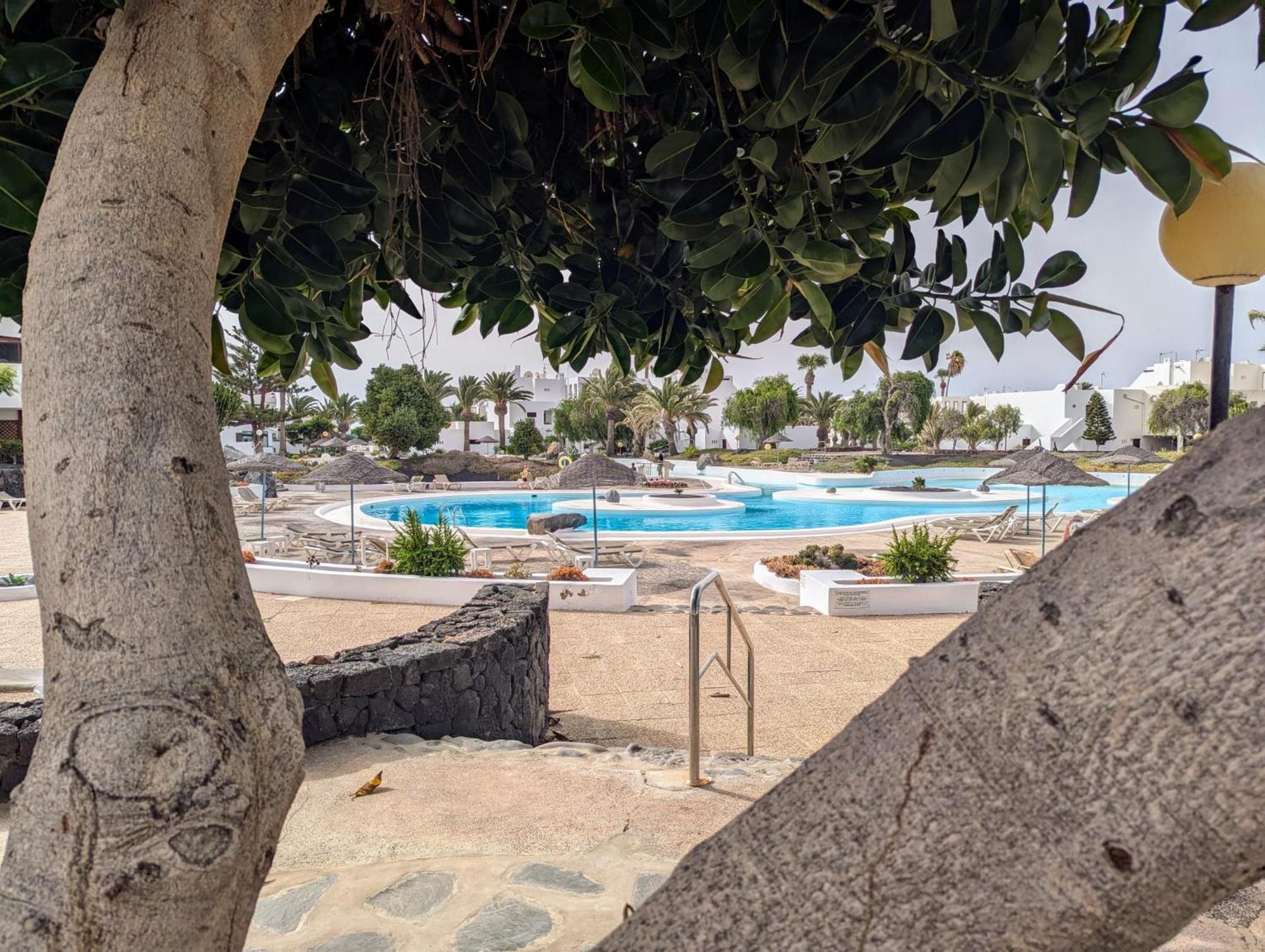 Charming Flat In Los Molinos With Terrace & Pools, Near Playa Bastian Costa Teguise Exteriör bild