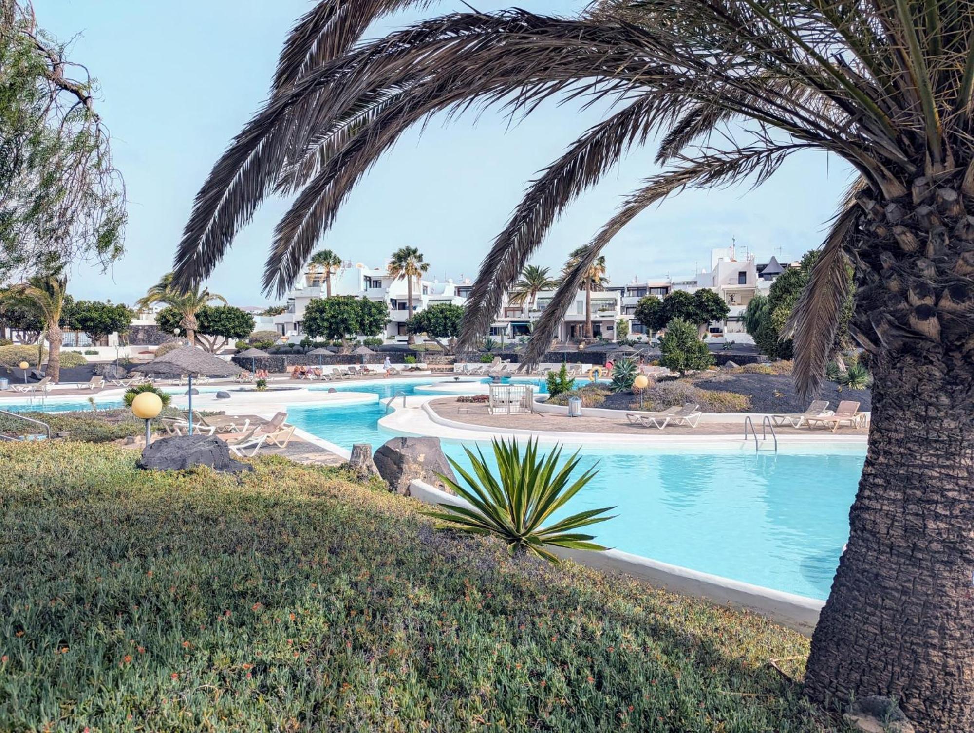 Charming Flat In Los Molinos With Terrace & Pools, Near Playa Bastian Costa Teguise Exteriör bild
